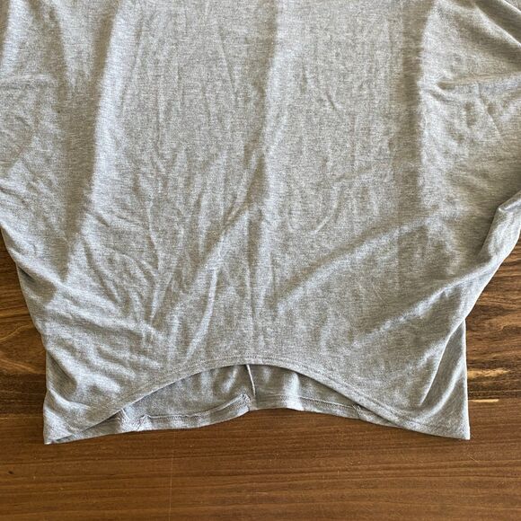 Story Gray Batwing Shirt Women's Large - Picture 7 of 8